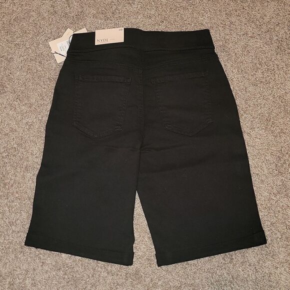 NYDJ Black Pull On Denim Stretch Lift Tuck Technology Stretch Shorts New Size 00 - Picture 2 of 9